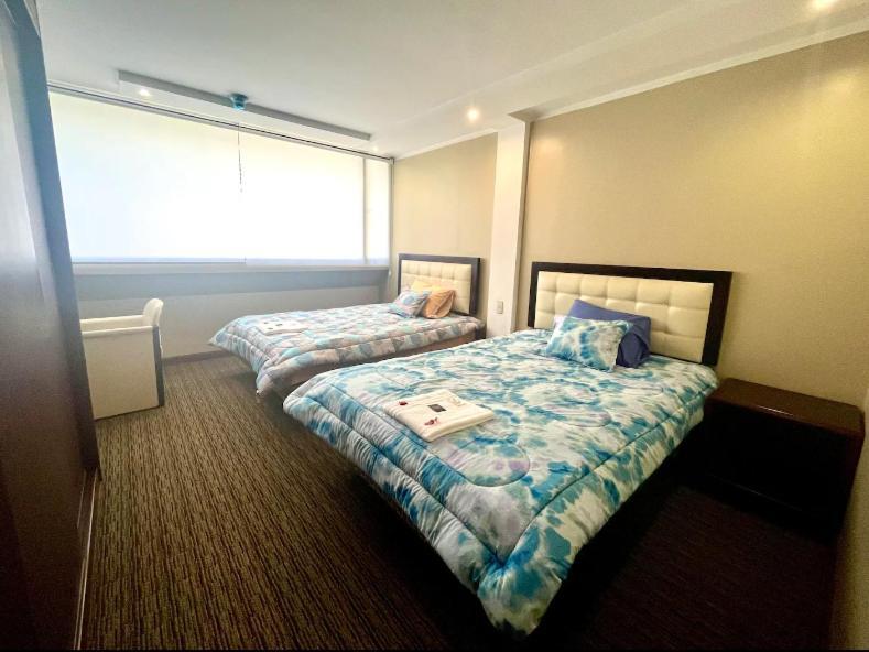 1420 Lujosa Habitacion - Hotel Akros Quito Exteriér fotografie