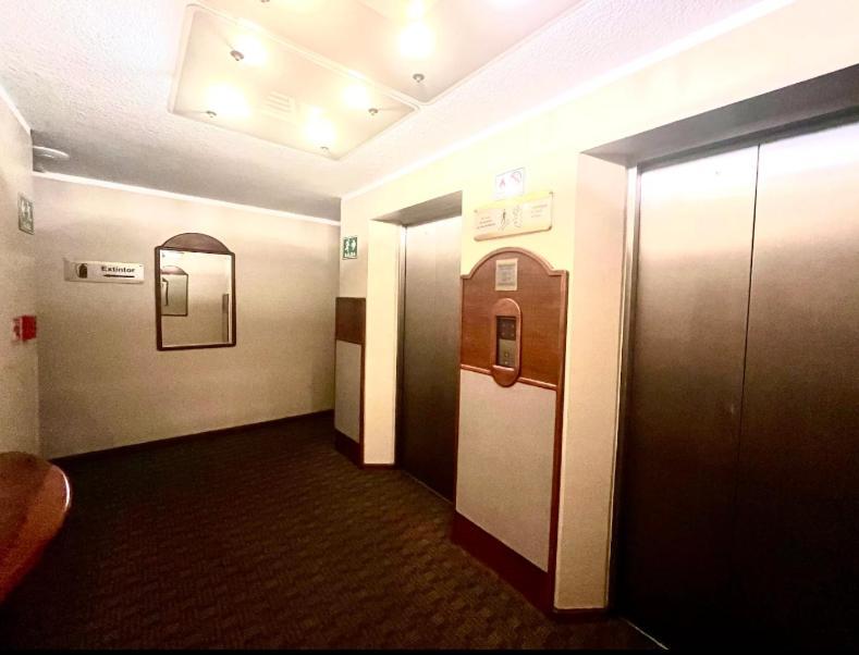 1420 Lujosa Habitacion - Hotel Akros Quito Exteriér fotografie