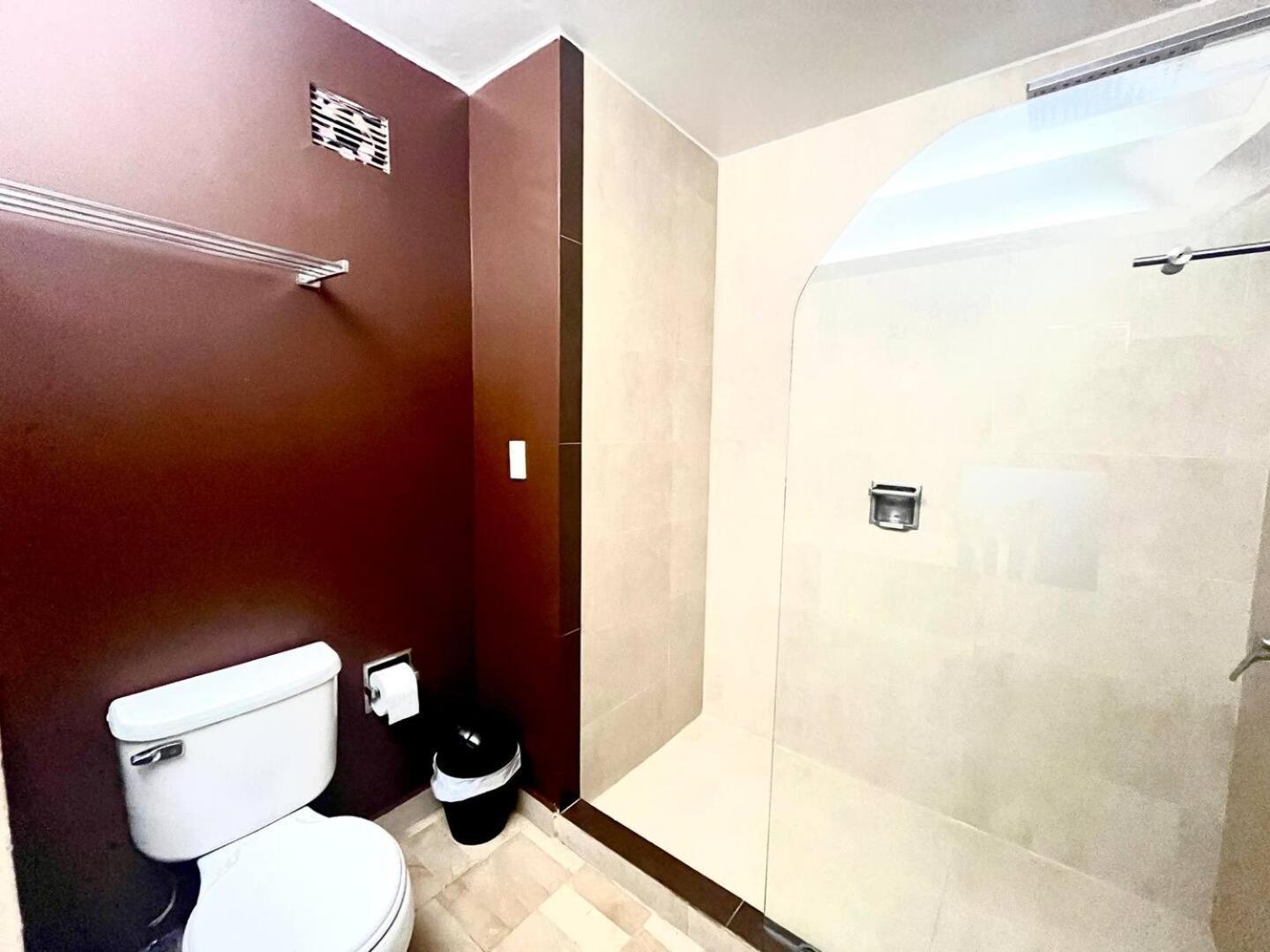 1420 Lujosa Habitacion - Hotel Akros Quito Exteriér fotografie