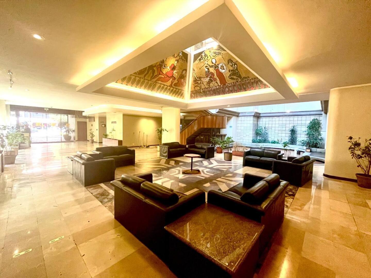 1420 Lujosa Habitacion - Hotel Akros Quito Exteriér fotografie