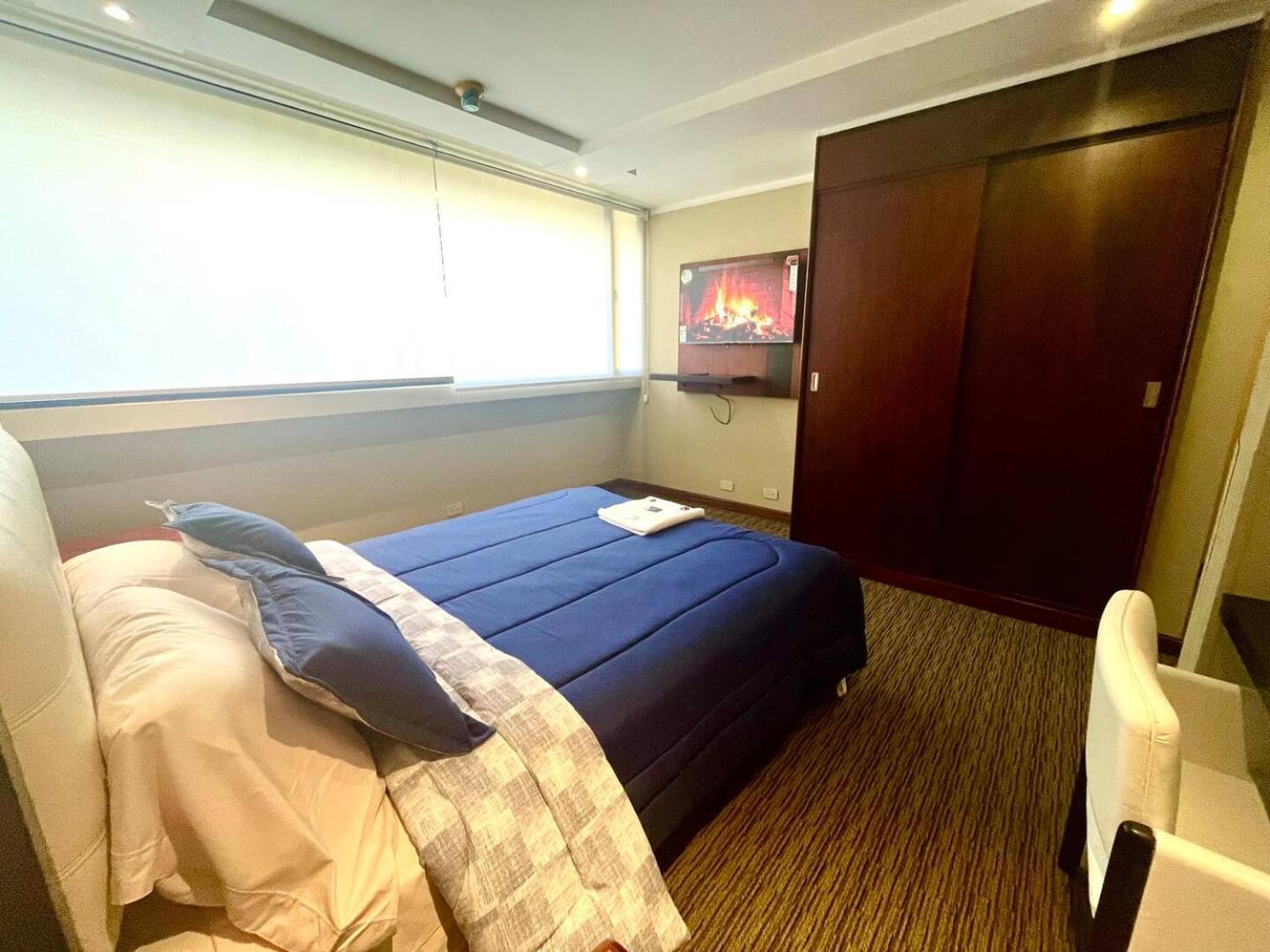 1420 Lujosa Habitacion - Hotel Akros Quito Exteriér fotografie