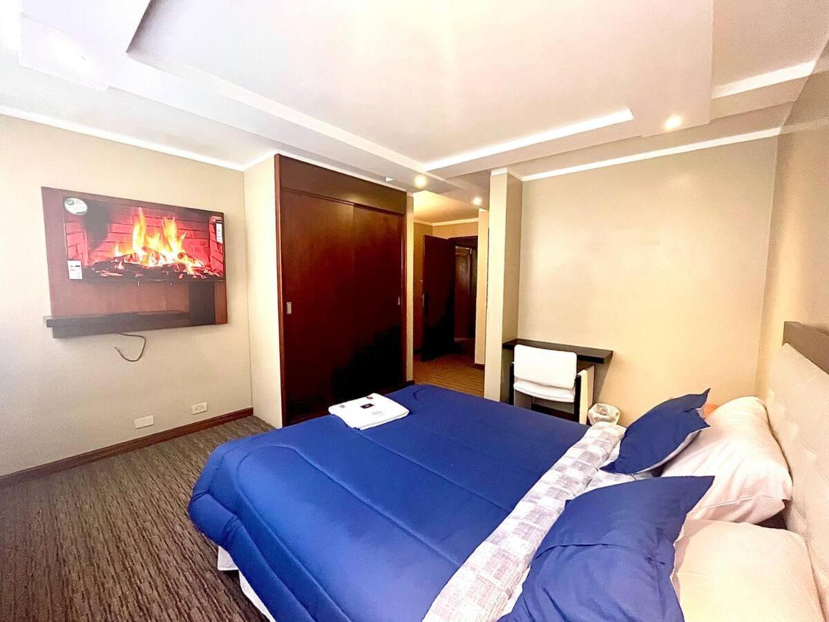 1420 Lujosa Habitacion - Hotel Akros Quito Exteriér fotografie