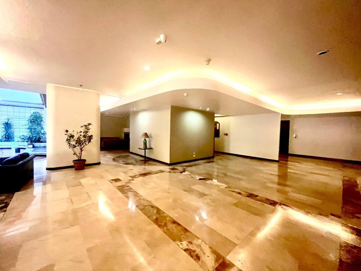 1420 Lujosa Habitacion - Hotel Akros Quito Exteriér fotografie