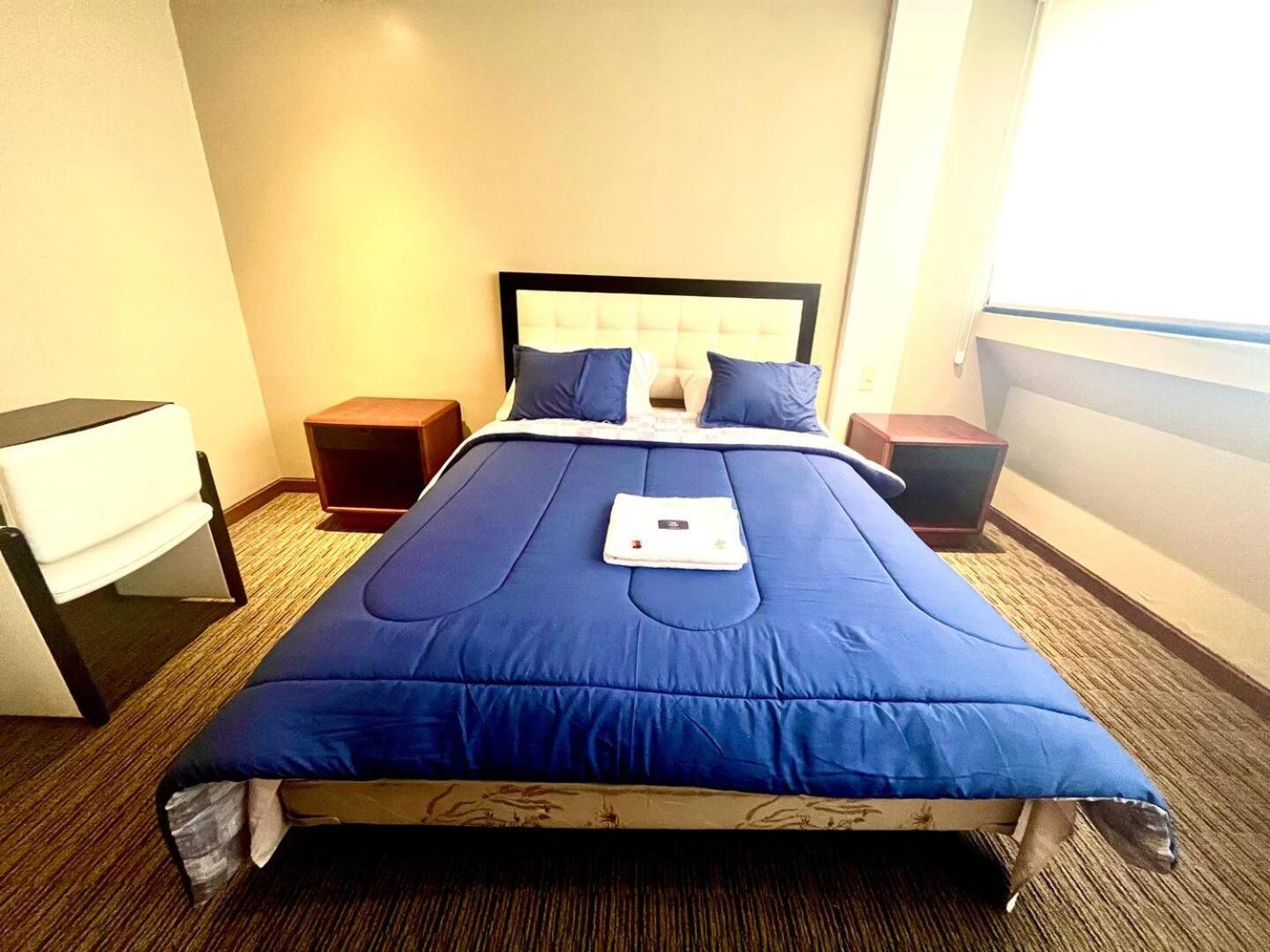 1420 Lujosa Habitacion - Hotel Akros Quito Exteriér fotografie