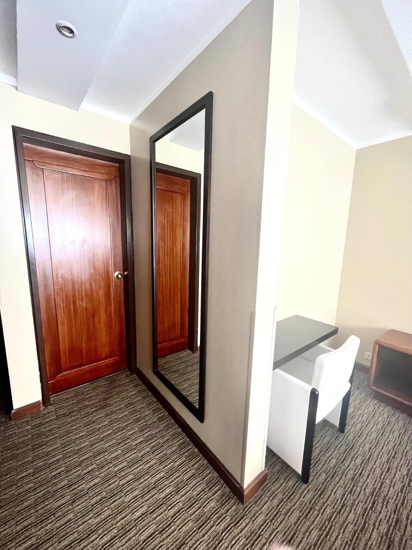 1420 Lujosa Habitacion - Hotel Akros Quito Exteriér fotografie